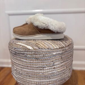 Olukai women's slipper size 9